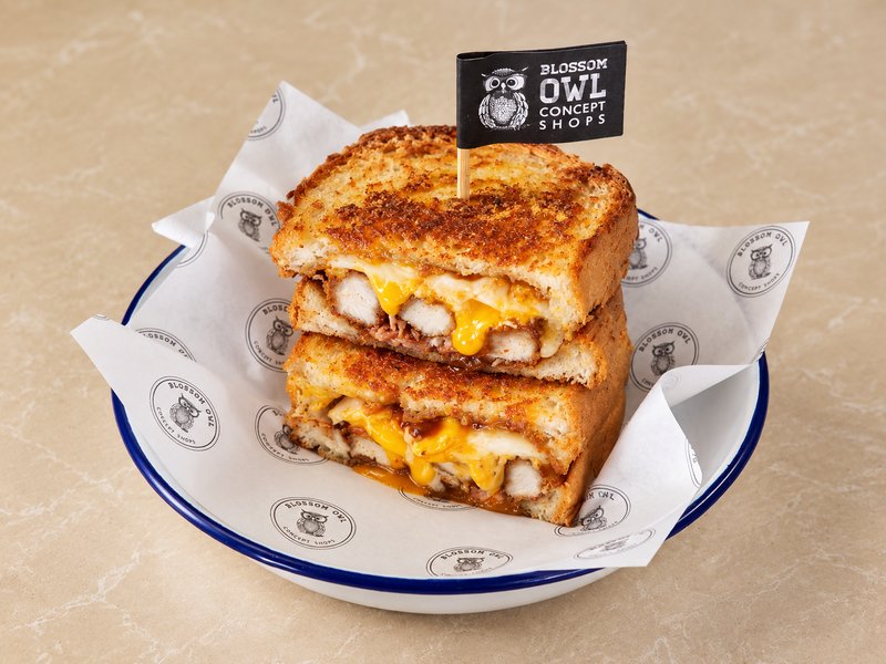 Chickybom Brunch Sando