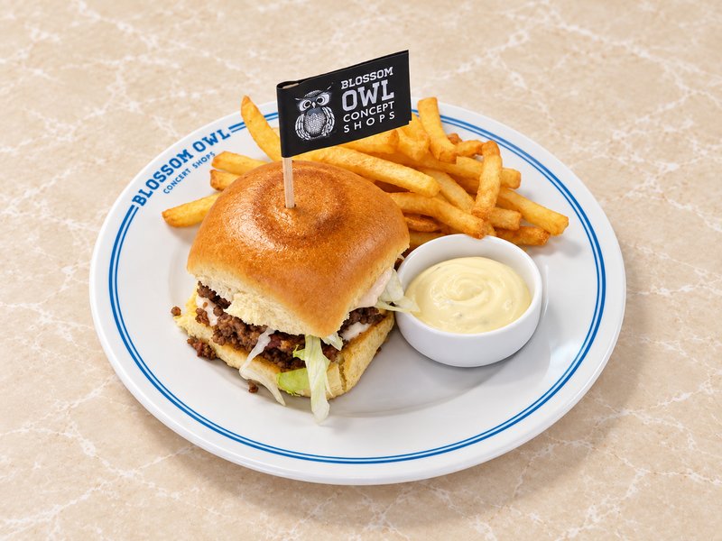 Bechamel Beef Crumble Burger